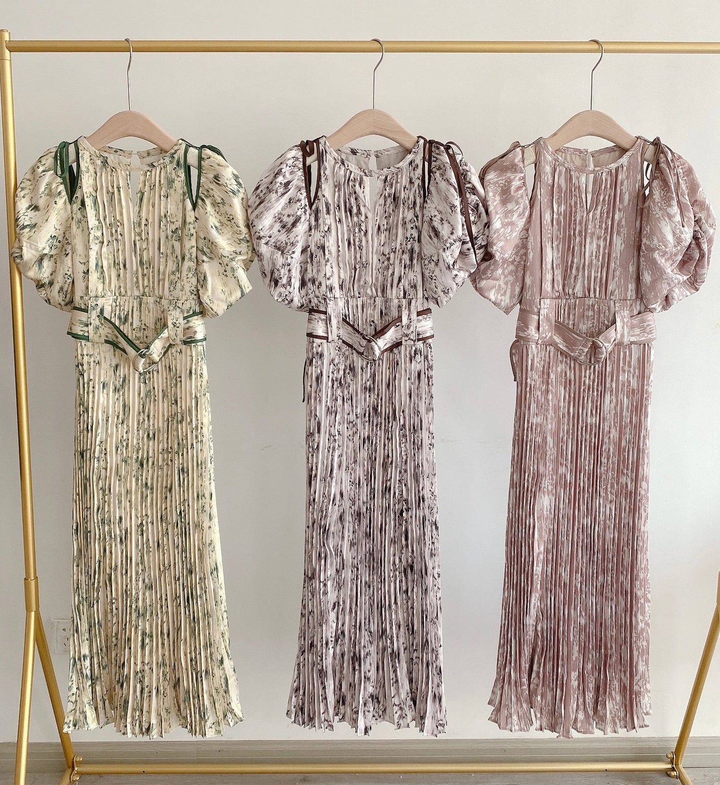 2wayボリュームスリーブプリントワンピース　ロングワンピース